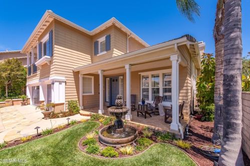 290 Crown Ct, Simi Valley, CA 93065-7388