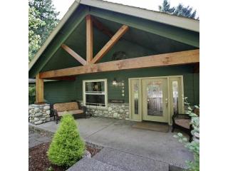 22726 Kingswood Ct, Happy Valley, OR 97089-6550