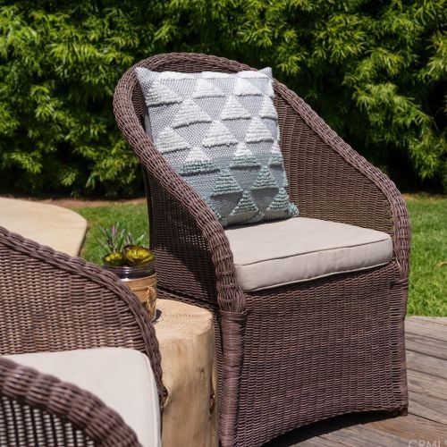 2311 Santiago St, Santa Ana CA 92706-2053 exterior