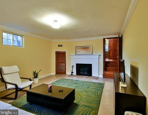 621 Greenbrier Dr, Silver Spring MD 20910-4230 exterior