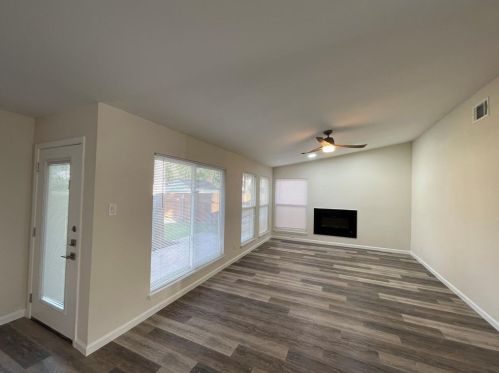 12417 Burlywood Trl, Austin TX  78750-1104 exterior