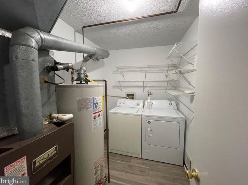 2 Rickard Ct, Trenton NJ 08648-2670 exterior