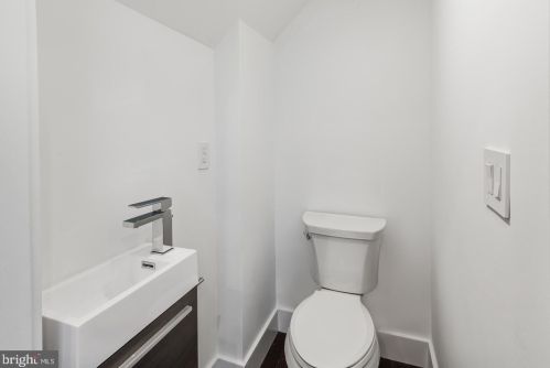 1344 19 St, Philadelphia PA  19146-4665 exterior