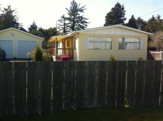 4607 L Pl, Seaview, WA 98644-2106