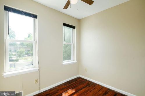 28 Wynnewood Ave, Camden NJ  08108-2716 exterior