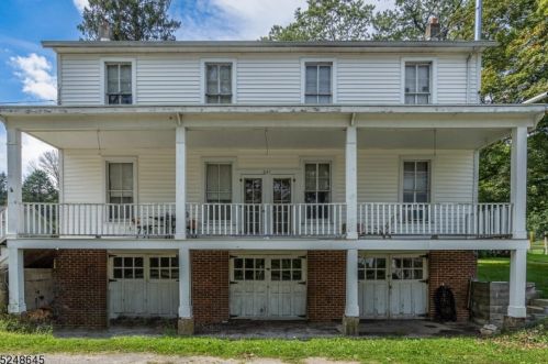 221 Main St, Port Murray, NJ 07865-4037