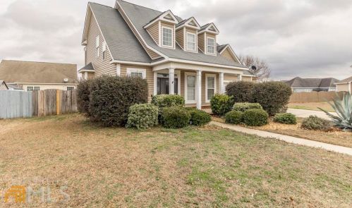 302 Meyers Lake Dr, Warner Robins GA  31088-2120 exterior