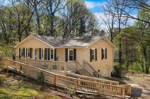 309 Nottingham Dr, Holly Springs, GA 30188-4834