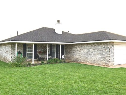 3919 Stevens St, Plainview, TX 79072-1401