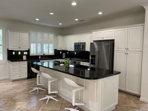237 Mantle, Irvine CA  92618-1514 exterior
