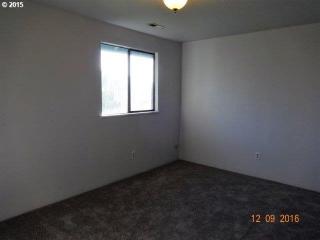 763 Third Ave, Sutherlin, OR 97479-9662