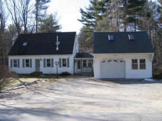 424 Nadine Dr, Allenstown, NH 03275-3116