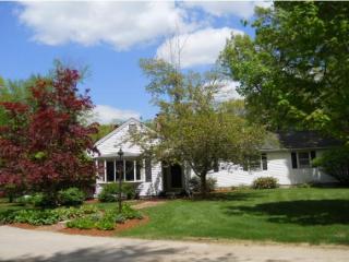55 Austin Rd, Amherst, NH 03031-2518