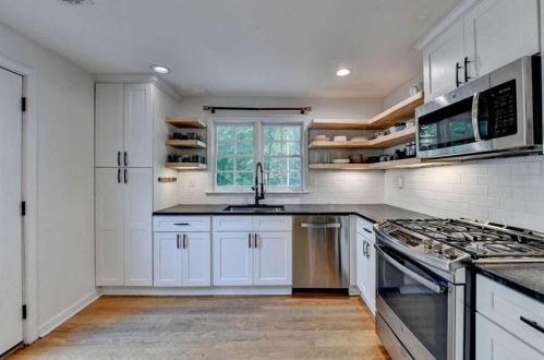 1765 Georgian Ter, Atlanta GA  30341-4825 exterior