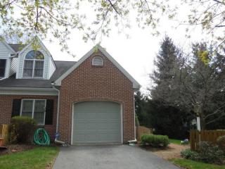 3218 Glengreen Dr, Lancaster PA  17601-1336 exterior