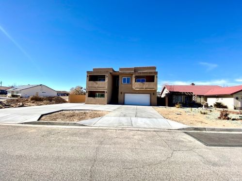 26218 Fleet Ln, Helendale, CA 92342-7774