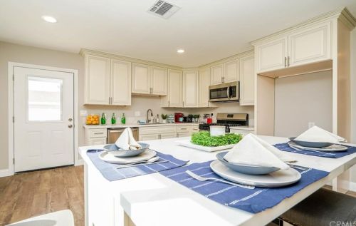 1906 Van Ness Ave, Santa Ana CA 92707-2638 exterior