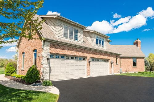 3214 Berry St, Bull Valley, IL 60012-1138