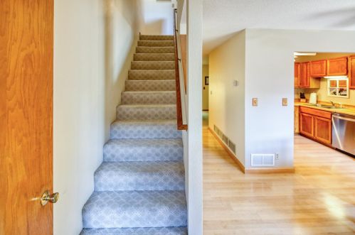 3253 Evergreen Dr, Saint Paul MN  55121-1771 exterior