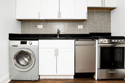 2151 Fremont St, Chicago, IL 60614-4427