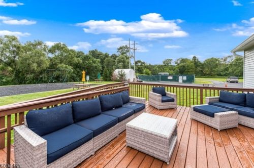 171 Durham Ct, Hackettstown NJ  07840-1676 exterior