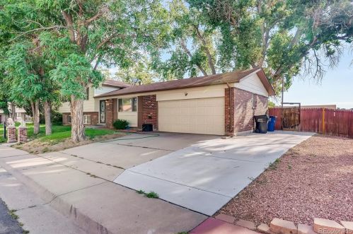 4944 Ursula St, Denver, CO 80239-4346