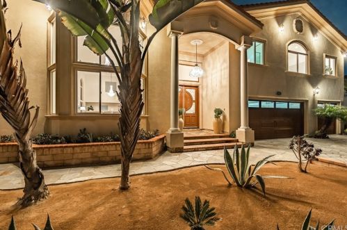 4091 Figaro Cir, Huntington Beach, CA 92649-3008