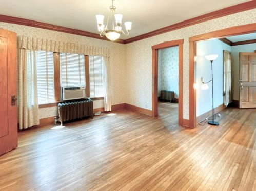 203 Jackson Ave, Pingree Grove IL  60140-7621 exterior