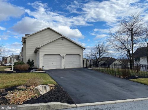 2201 Chatham Way, Harrisburg, PA 17110-3958