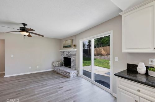 6969 Hillside Ave, Riverside CA  92504-2071 exterior