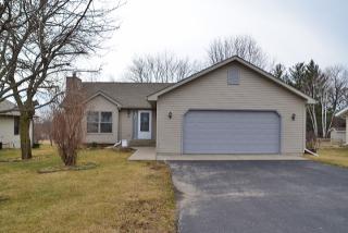 1295 Lake Summerset Rd, Davis, IL 61019-9637