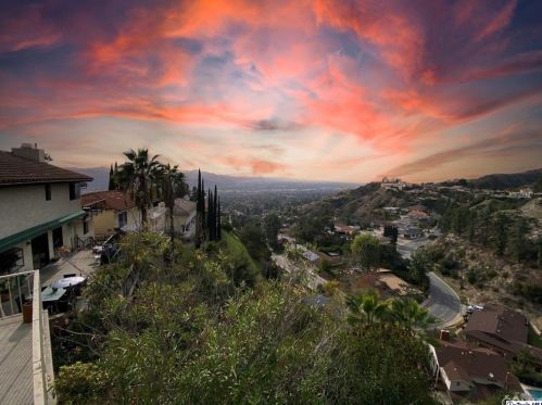 192 Wonderview Dr, Glendale, CA 91202-1154