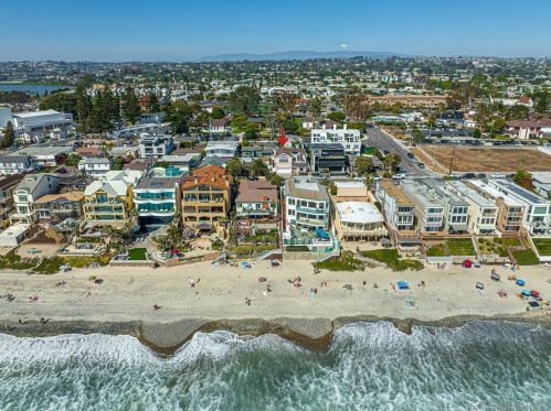 2678 Ocean St, Carlsbad, CA 92008-2237