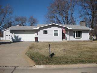 2013 N St, Aurora, NE 68818-1732