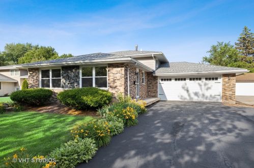 1109 Walter St, Lemont IL  60439-3952 exterior