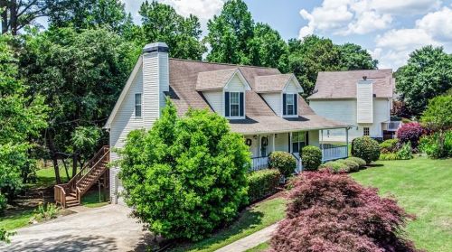 519 Matthew Dr, Holly Springs, GA 30115-8094