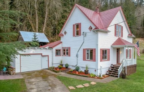 31106 128th St, Buckley, WA 98321-9584