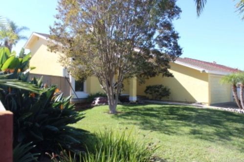 1021 La Noche Dr, San Marcos, CA 92078-1317