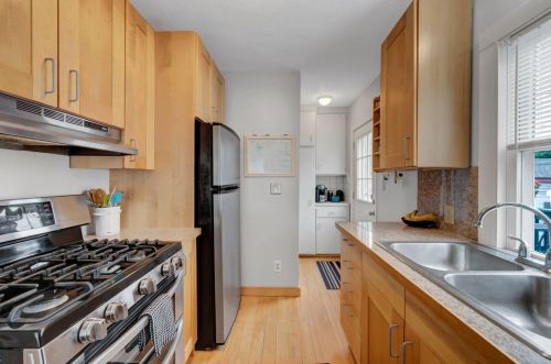 1383 Juliet Ave, Saint Paul MN  55105-2502 exterior