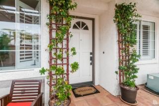 225 Camino Toluca, Camarillo, CA 93010-2674