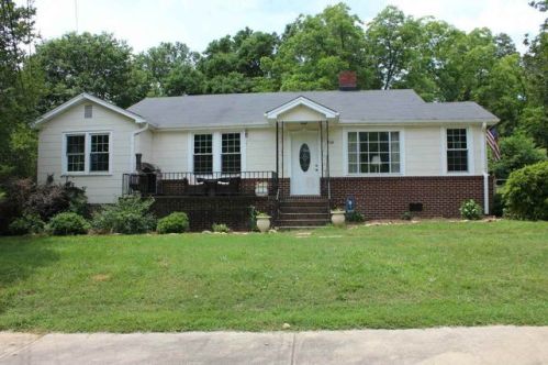 208 Circle Dr, Piedmont, SC 29673-1402