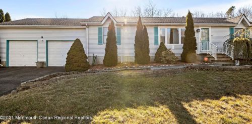 11 Nature Blvd, Jackson Twp, NJ 08527-4164