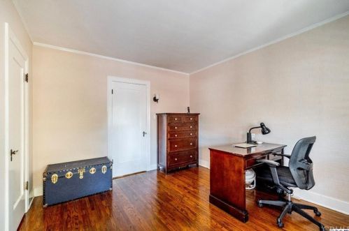 1151 Cedar St, Glendale CA  91207-1728 exterior