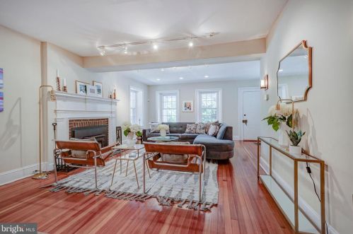 420 Allens Ln, Philadelphia PA 19119-3310 exterior