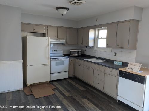 210 Williams St, Lacey, NJ 08731-3529