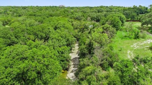5204 Creekline Dr, Austin TX  78745-2227 exterior