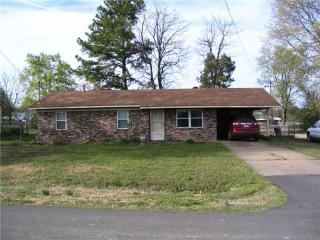 1612 Gibson St, Ozark, AR 72949-2550