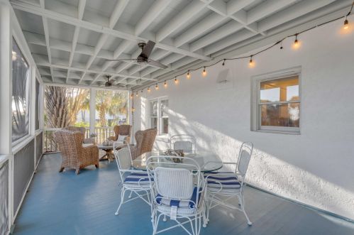 2201 Palm Blvd, Isle Of Palms SC  29451-2349 exterior