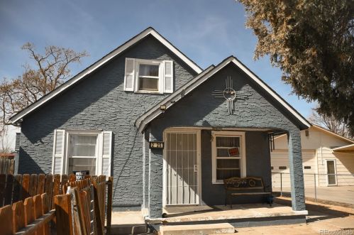 2725 Pine St, Pueblo, CO 81004-4034