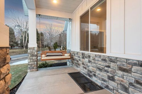 2712 Mt Jordan Rd, Sandy UT 84092-3380 exterior